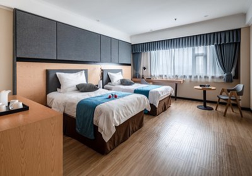 中端酒店比快捷酒店更赚钱？