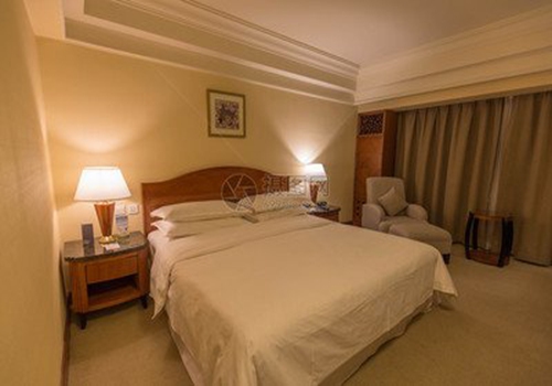 酒店没有严格核实入住客户的证件带来哪些影响