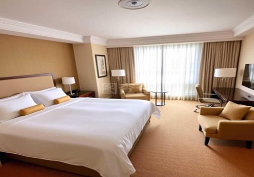 在酒店里过七夕，选浪漫满屋还是星空露营？