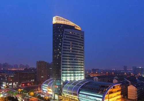 元旦“最壕”酒店订单近4万元一晚，首批“阳康”开始出游跨年